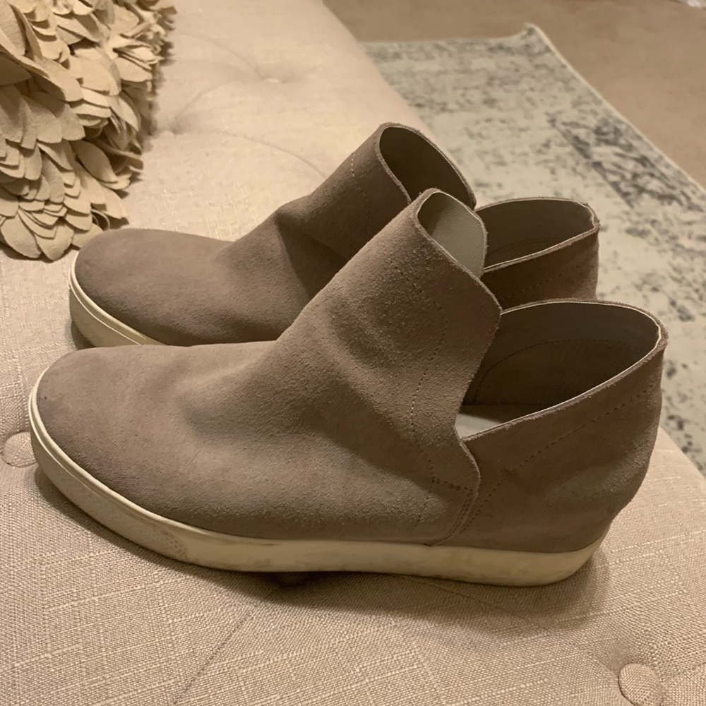 Steve Madden Wrangle.